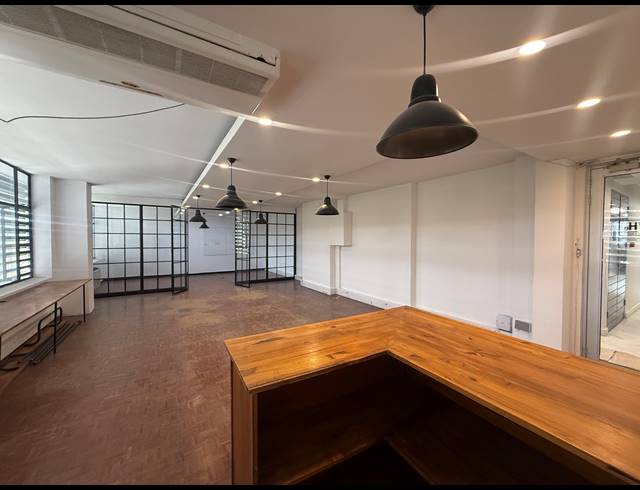 73M² OFFICE TO LET IN PARKTOWN NORTH